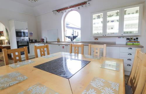 Torview House - Photo 10