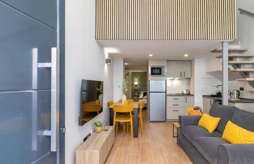 Nice new duplex in front of Palacio VistaAlegre - Photo 18