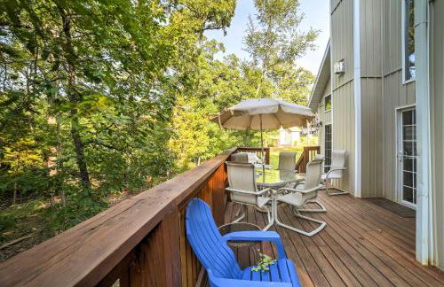 Hot Tub and Wooded Views Lakefront Blue Eye Cottage - Foto 21
