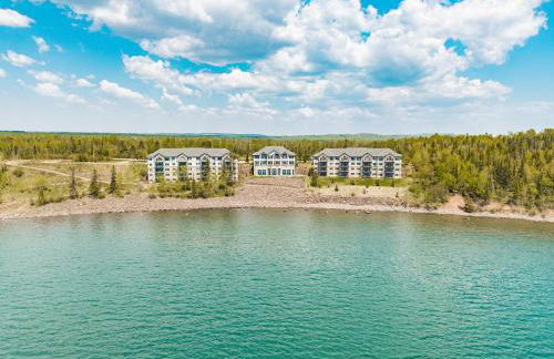 Breathtaking Lake Views 1BR King Suite, Kitchen & Heated Pools - Foto 18