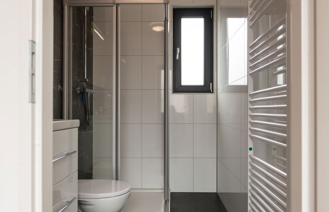 Modern Chalet With Dishwasher, in a Holiday Park, in a Natural Environment - Photo 10