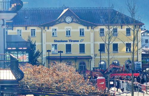 CONTINENTAL - ONE MINUTE TRAINS STATIONS - Tirano center - Foto 15