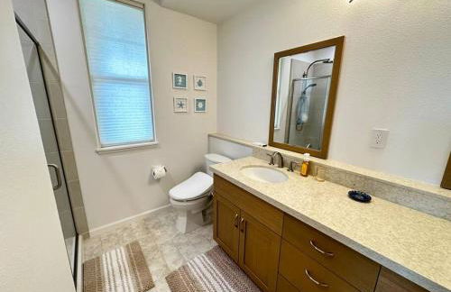 New 4 Bedroom Home with Ocean and Gorgeous Mountain Views in the gated community of Mauna Olu - Foto 35