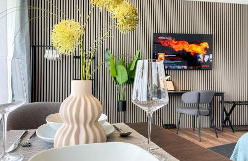 UNiQE - SKY-TV - 23 OG - Stadtblick - Kongress - Foto 15