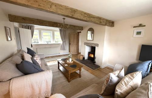 Royds Hall Cottage - Photo 3