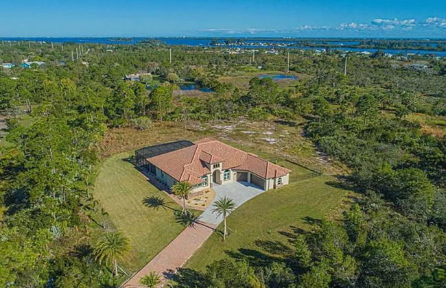 Stunning Luxury Mediterranean-style Private Oasis! - Foto 40