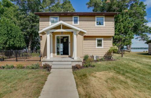 Lakefront Chippewa Falls Haven with Private Deck! - Foto 1