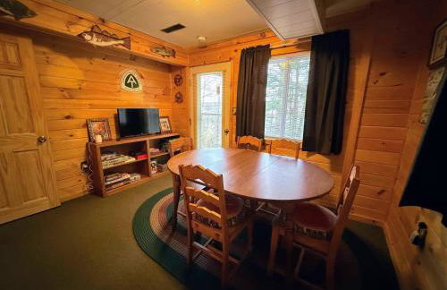 4M Cozy A-Frame in Bethlehem, NH - Fireplace, Firepit & Close to Skiing & Trails, Dogs welcome! - Photo 15