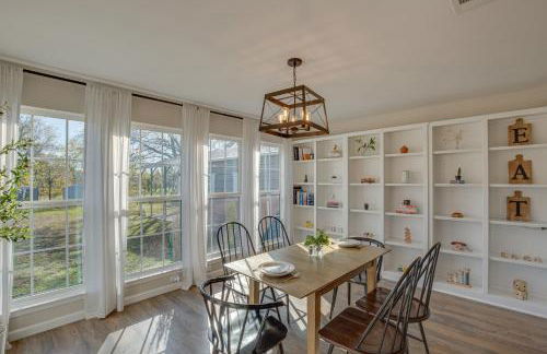 Game Room and Fire Pit Family-Friendly Aubrey Home - Foto 7