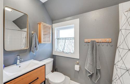 Bright Bellingham Home with Fire Pit 1 Mi to Beach! - Foto 18