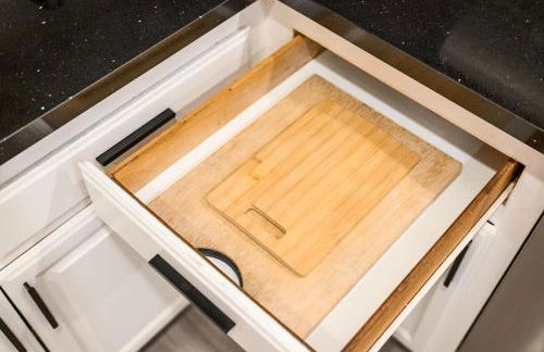 Serene Hilltop Oasis Above the City w Private Pool - Foto 78