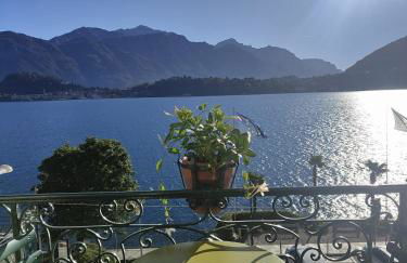 NELL'A COMO - Foto 1