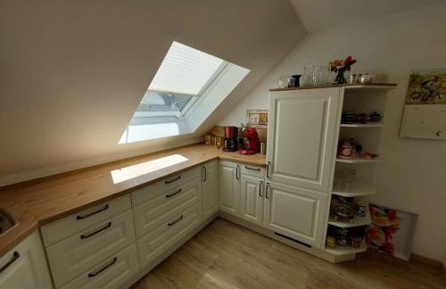 Große, helle Wohnung mit sonnigem Balkon - Photo 2