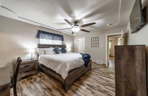 Private Pool, Entire House, In the Center of DFW - Foto 28