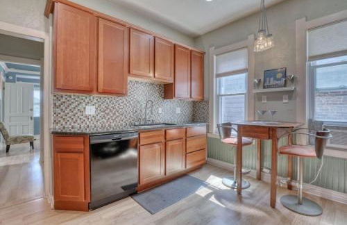 6BR Spacious Bay View Duplex, Sleeps 12, Near DT - Foto 2