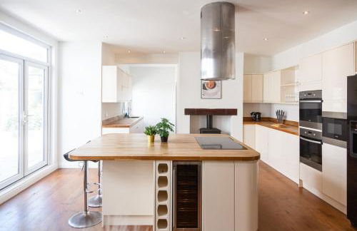 5 Bed Seaside Property with Garden , Parking and Games Room - Foto 38