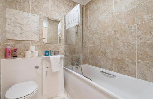 Lovely Apartments in Landward Court - Photo 42