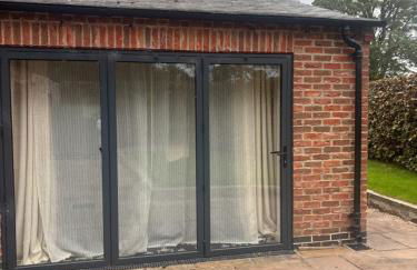 Courtyard House- Luxury Holiday House with floodlit Tennis court - Foto 56