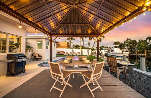 Waterfront Bungalow Heated Pool Pineapple Key - Foto 17