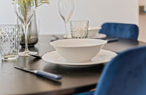 Charming 2-Bed Flat with Garden in London - Foto 8