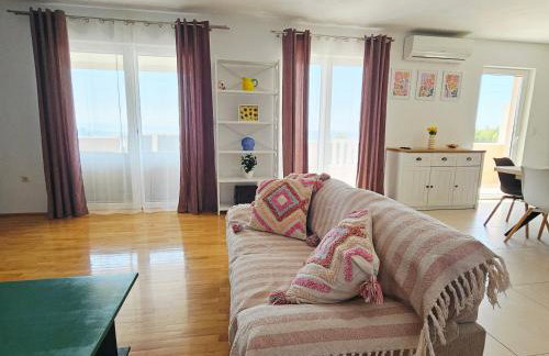 Sunflower Apartment - Photo 8