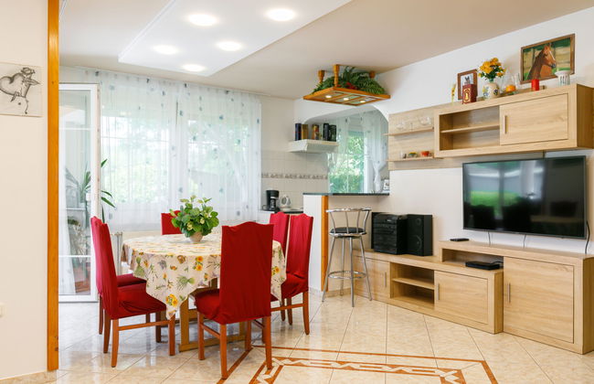 2 bedroom House in Kőröshegy with private pool and garden - Photo 12