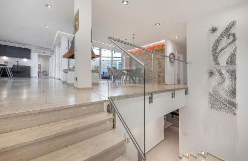 Aurion Residence - Indoor Pool, Sauna , Jacuzzi & Fitness - Foto 25