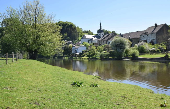 Lavish Holiday Home in Chassepierre With Terrace - Photo 34