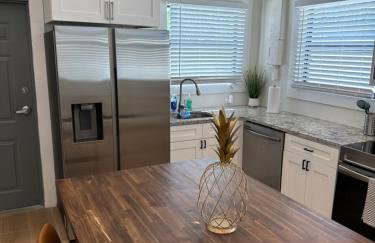 Mid-Century 1bd House - Beach Gear - 5min Walk to Beach - Foto 8