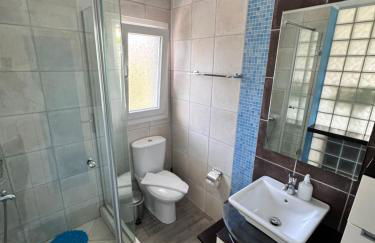 Dedis Apartment's - Foto 13