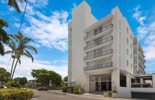 Roami at Grove 27 - Photo 8