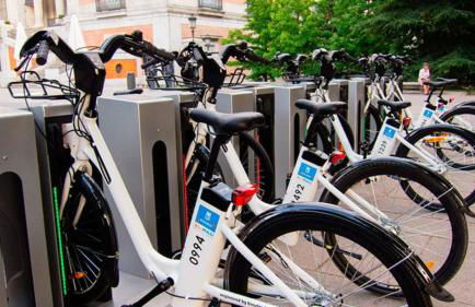 Trendy Urban Hideaway in Madrid - Photo 18