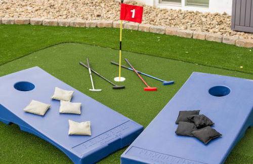 Mini Golf • Fire Pit • Hot Tub | Game House for 14 - Foto 80