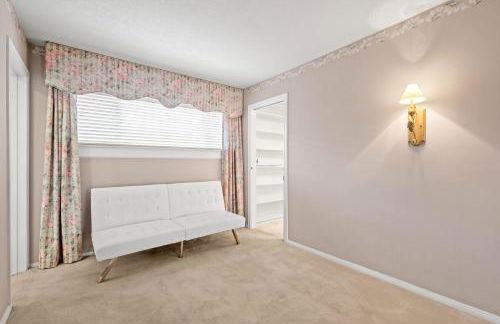 Airy Large Backyard Oasis Perfect Family Getaway - Foto 41