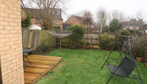 Cozy 3 Bedroom Home with Garden & Free Parking - Milton Keynes - Foto 2
