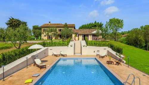Inviting Holiday Home in San Costanzo With Swimming Pool - Foto 2