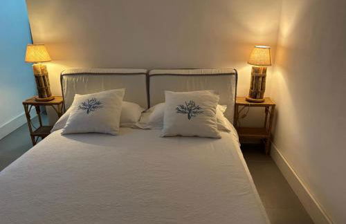 Luxury Ostuni Beachfront Villa with Pool & Private Parking - Foto 46