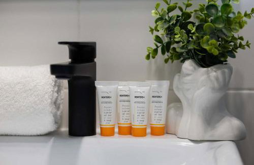 Atmospheric and Spacious Apartment in Warsaw for 3 People by Noclegi Renters - Foto 17