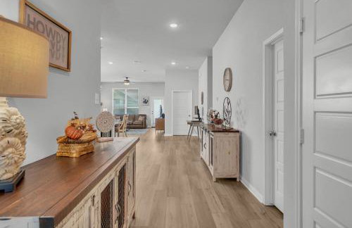 Luxury Retreat in Serene Surroundings, 4 Bedrooms Corporate House, Entire house with full amanities, Convenient location Near Medical Centers and Downtown - Foto 46