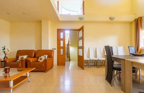 Villa Sitges Ilusión 15 minutes by car from Sitges Sleeps 16 people XXL swimming pool - Foto 26