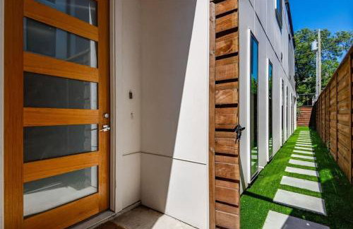 Uptown Modern with Private Patio & 1Gbps Wi-Fi - Foto 52