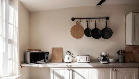 Stylish and Spacious 2-Bedroom Apartment, Tysoes Court, Tewkesbury Town Centre - Private Parking Included - Foto 5, toaster