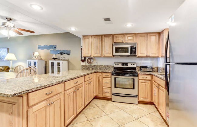 Recently Renovated Ocean Front Condo by RedAwning - Foto 5