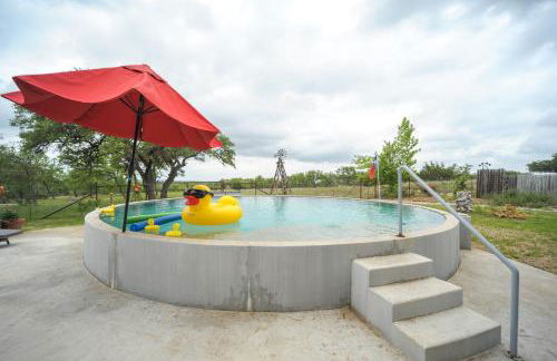 Secluded Country Hideaway with Fire Pit and Pool! - Photo 1