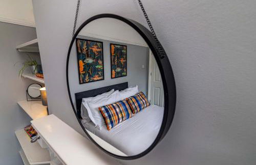 Lovely 4BDR home- Off street parking sleeps 7 - Foto 33