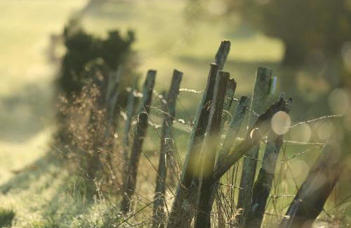 French Farmhouse Retreat with pool & superb views. - Foto 36