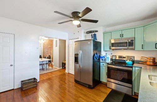 Pristine Townhouse With Rooftop Deck Near Canton! - Foto 9