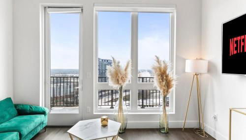 NEW! Royal Penthouse King Bed Amazing Views! - Foto 3