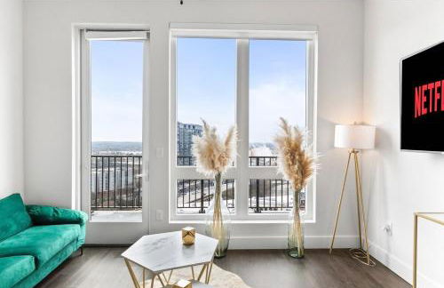 NEW! Royal Penthouse King Bed Amazing Views! - Foto 3