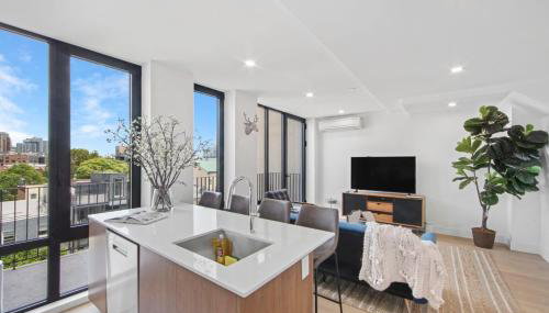 149BK-601 NEW PH 2BR-2Bath Private Rooftop W D - Foto 3